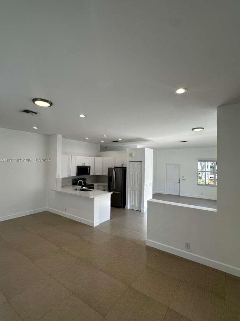 SECTOR 2- The Glades - Residential Lease
