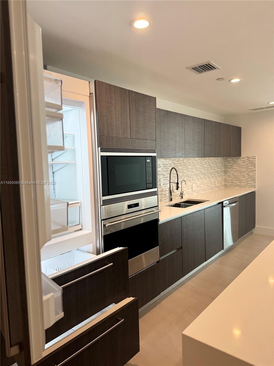 LE JARDIN HOUSE CONDO - Residential