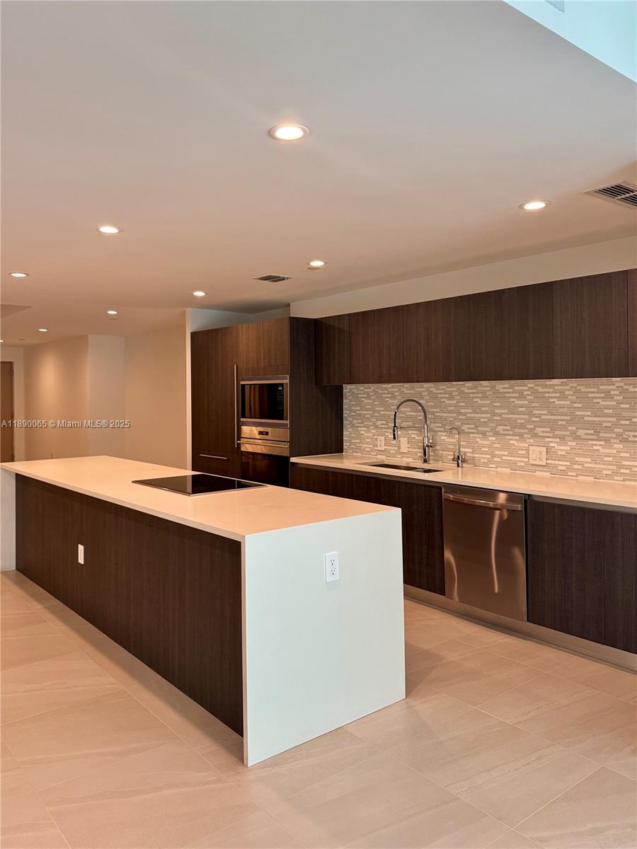 1150 102nd St 303