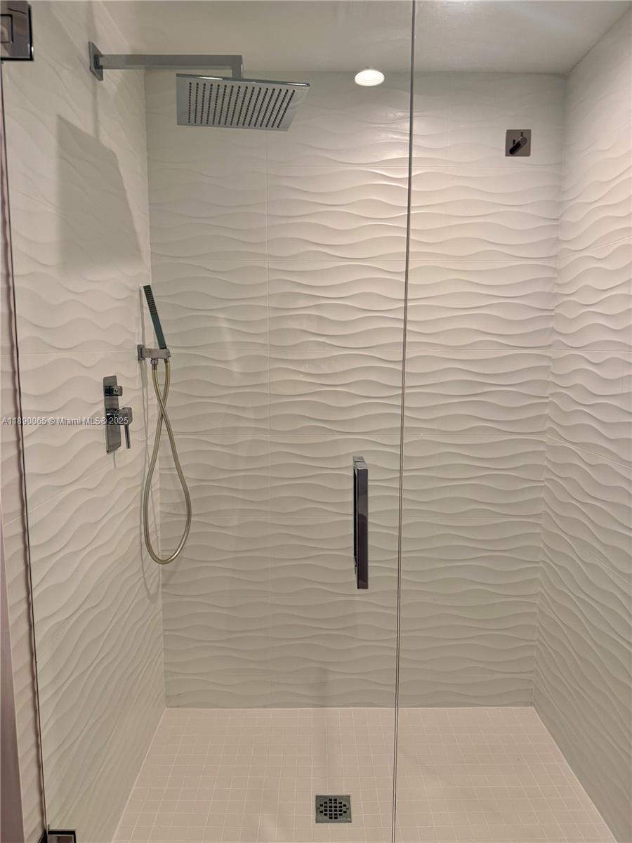 LE JARDIN HOUSE CONDO - Residential