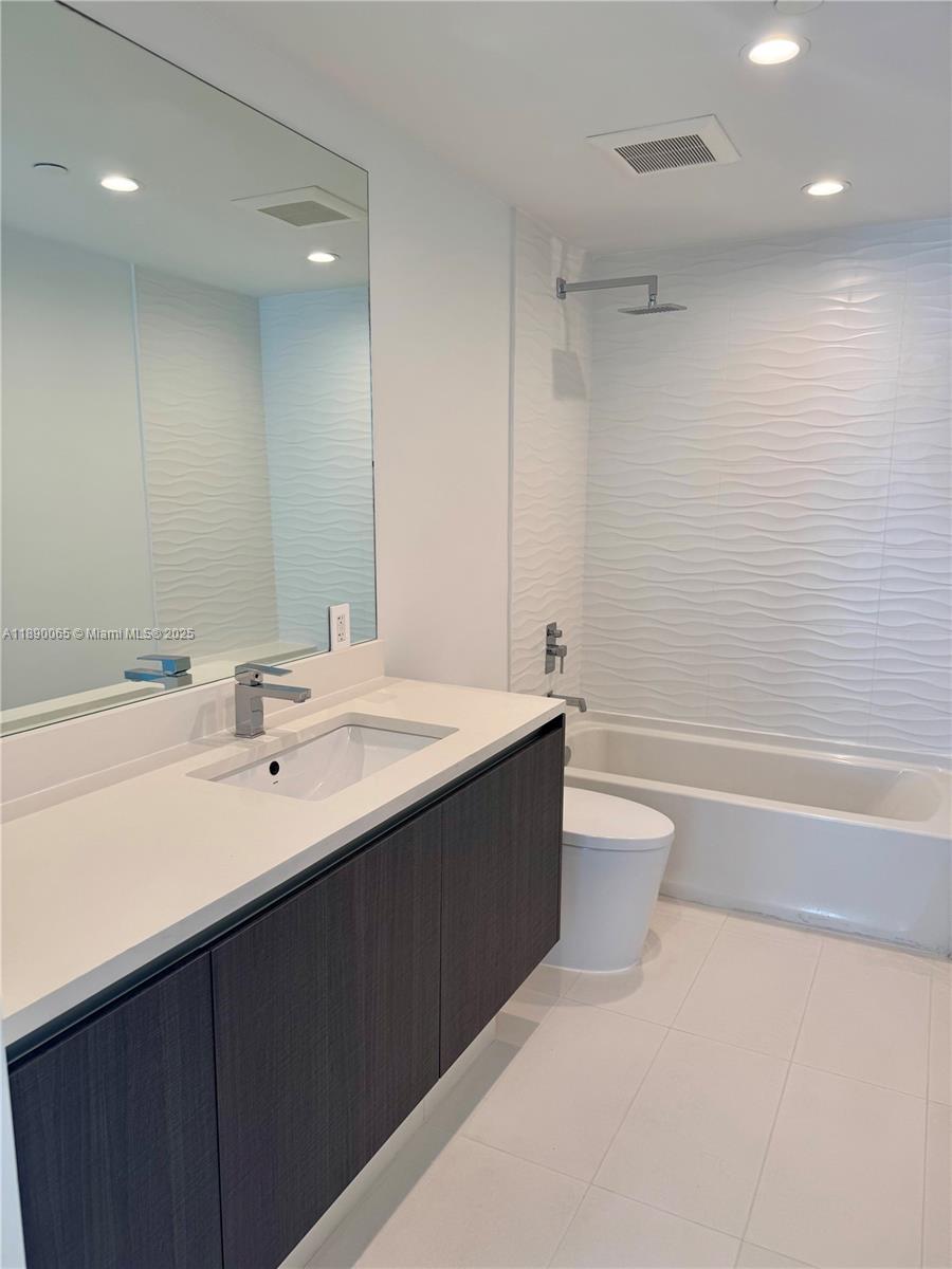 LE JARDIN HOUSE CONDO - Residential