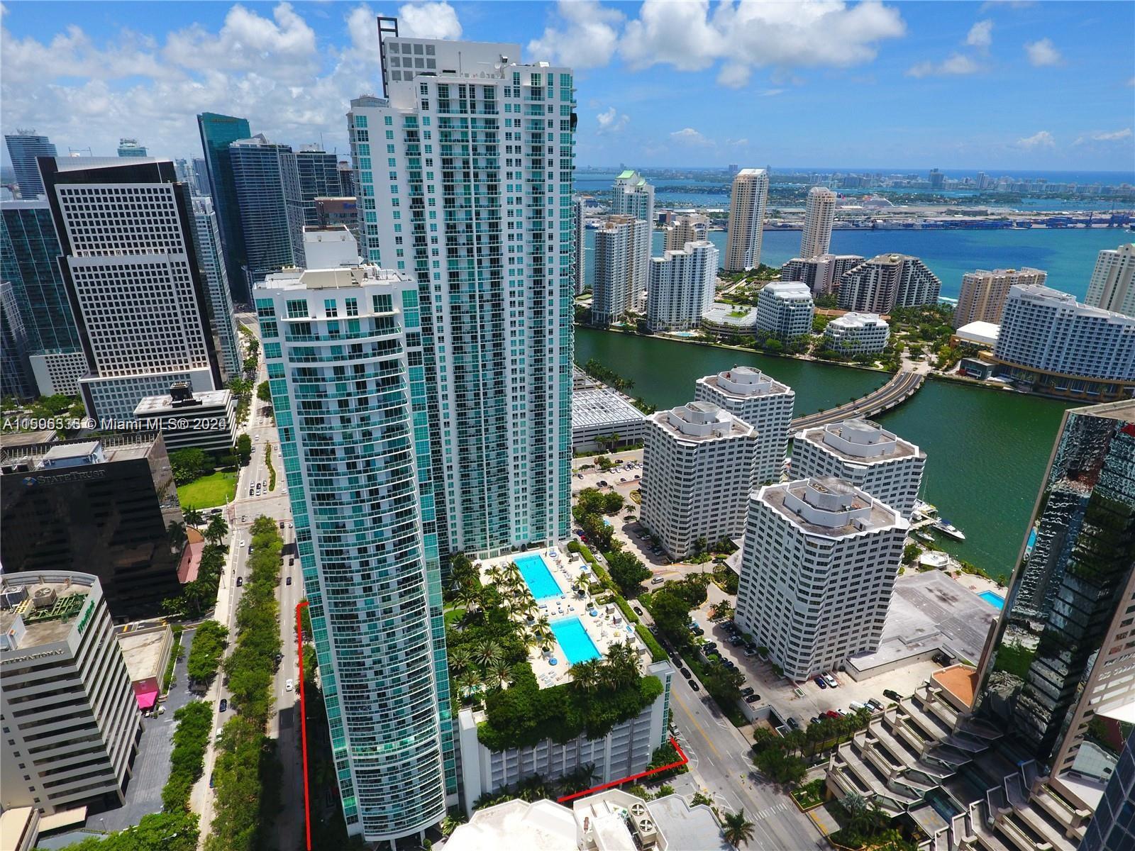 THE PLAZA 851 BRICKELL CO - Residential Lease