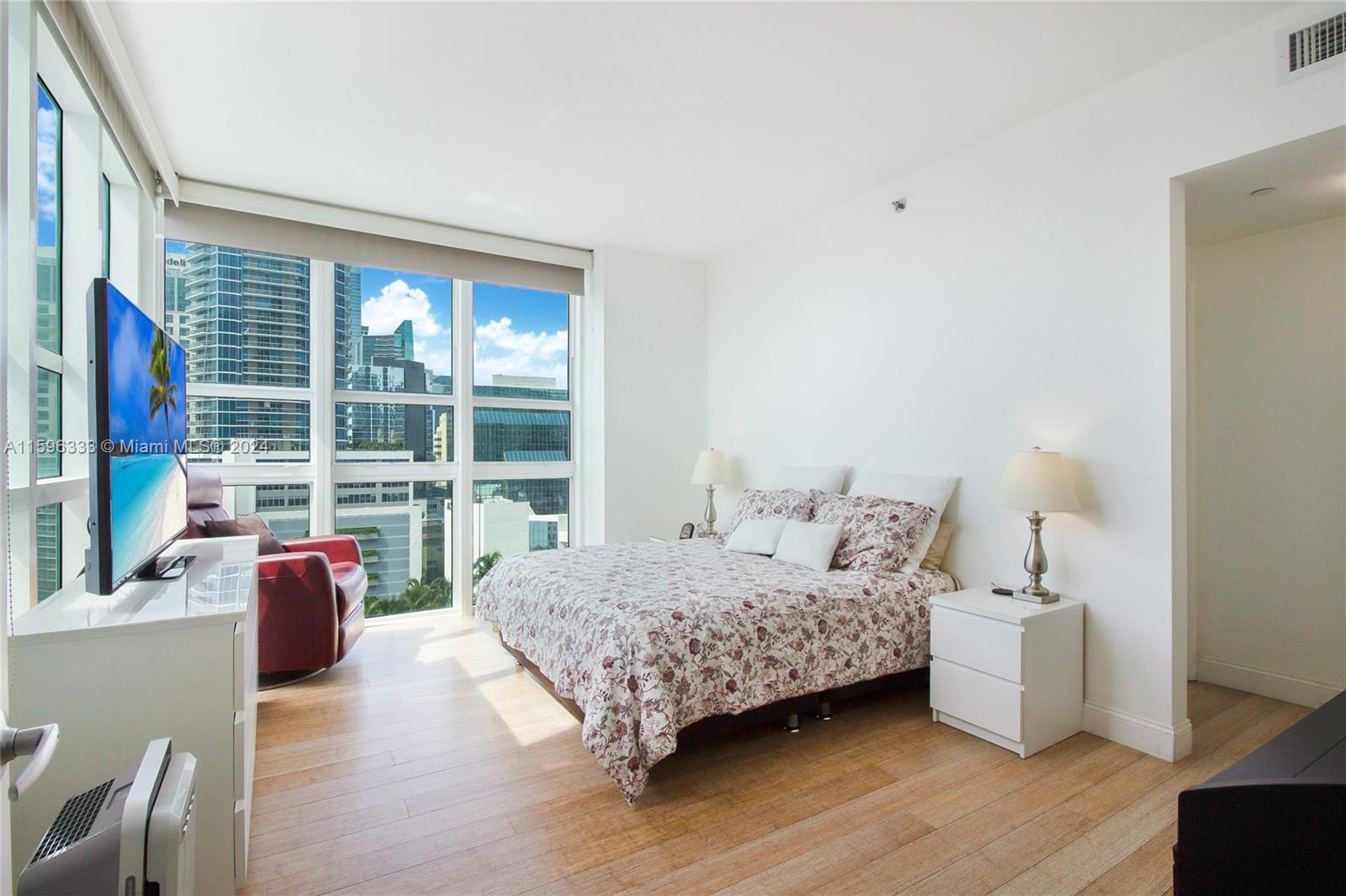 THE PLAZA 851 BRICKELL CO - Residential Lease