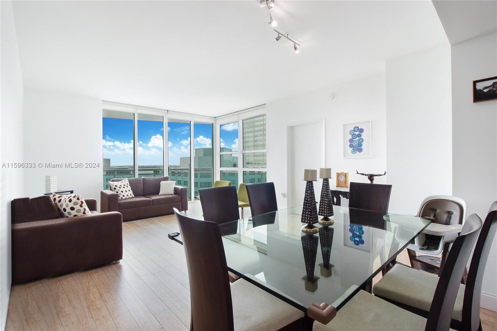 THE PLAZA 851 BRICKELL CO - Residential Lease