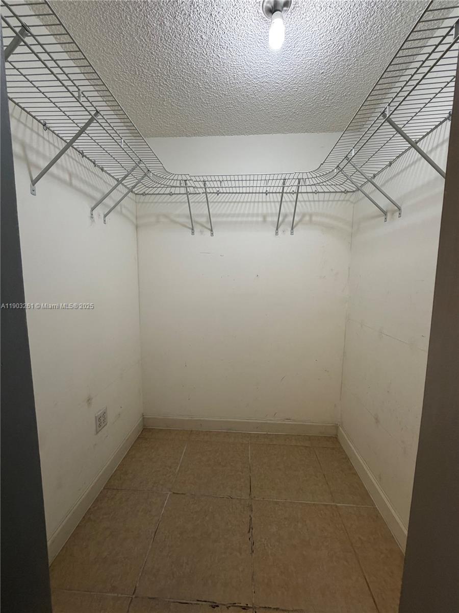 FLAMENCO CONDO - Residential