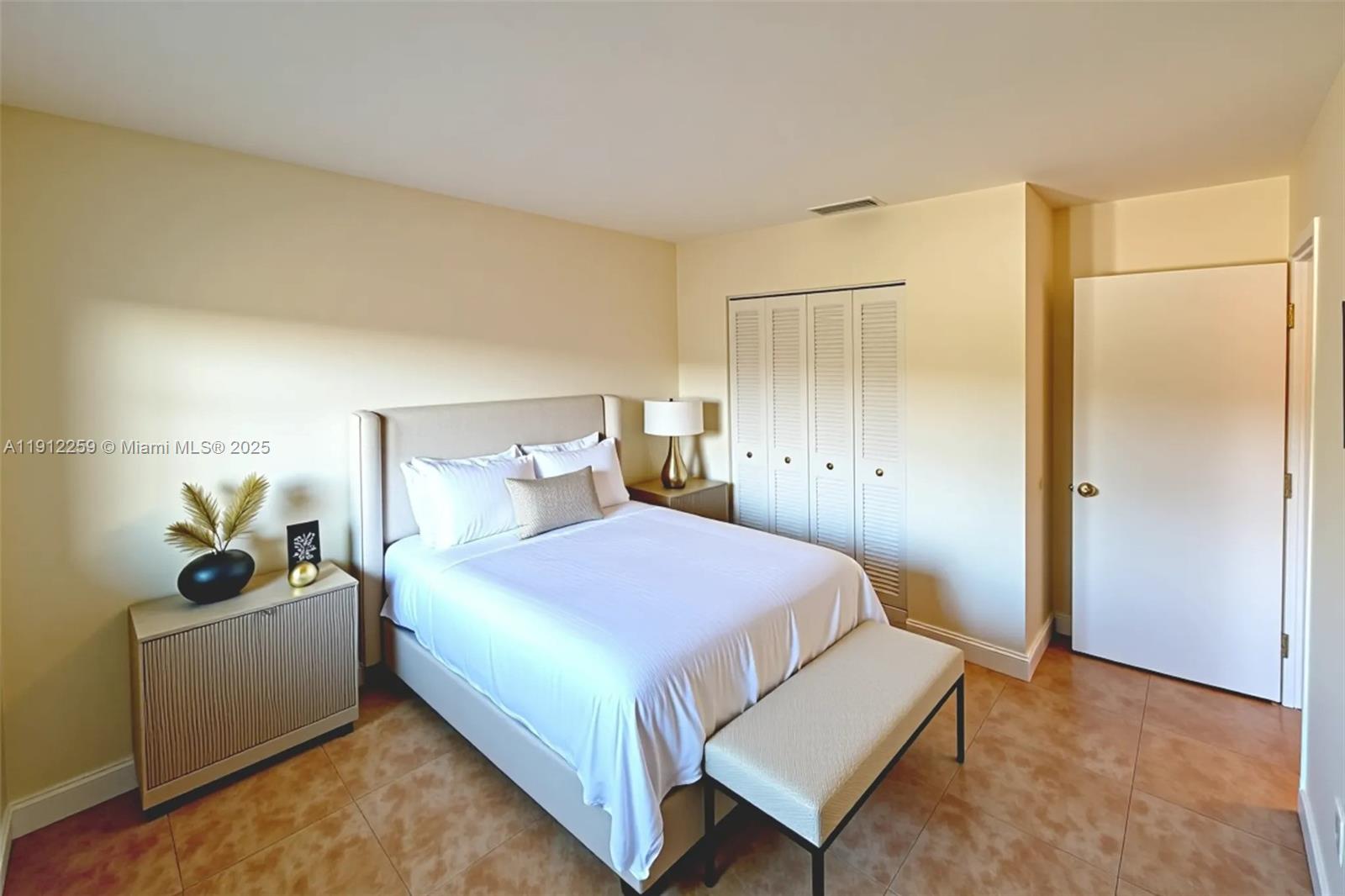 VILLAGE PARK AT OAKLAND C - Residential