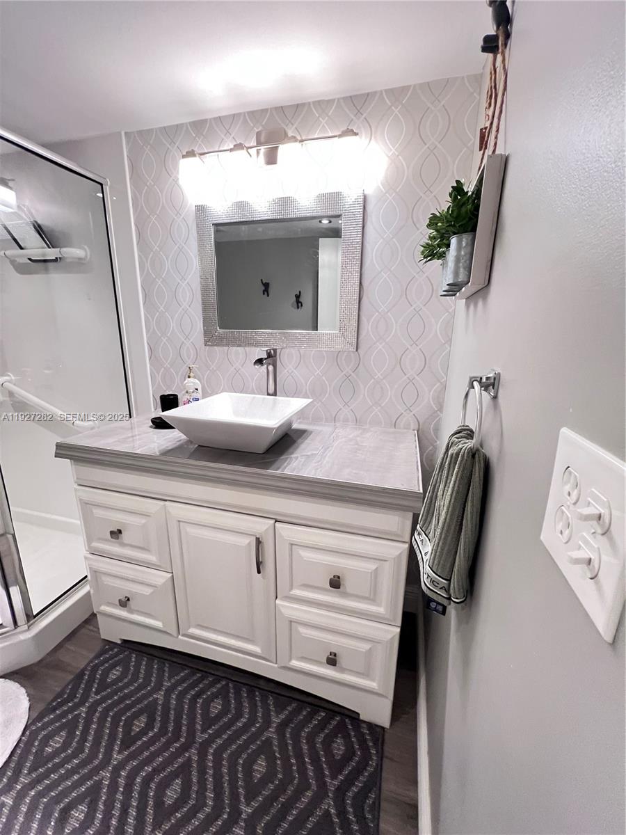 CASTLE APARTMENTS 16 COND - Residential Lease