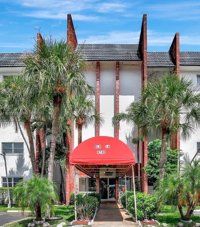 CASTLE APARTMENTS 16 COND - Residential Lease