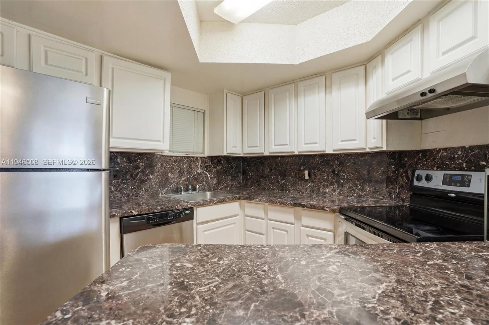 LAS VISTAS AT DORAL CONDO - Residential