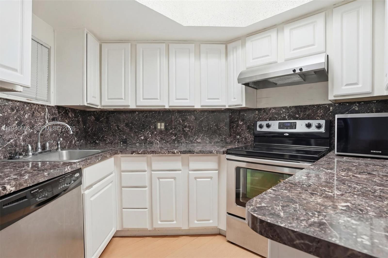 LAS VISTAS AT DORAL CONDO - Residential