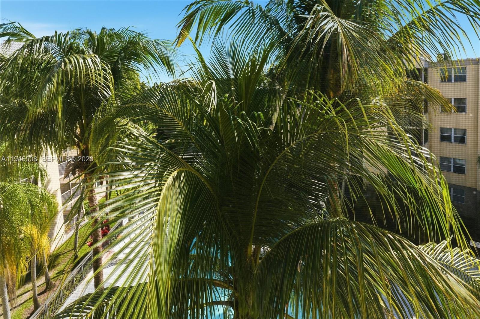 LAS VISTAS AT DORAL CONDO - Residential