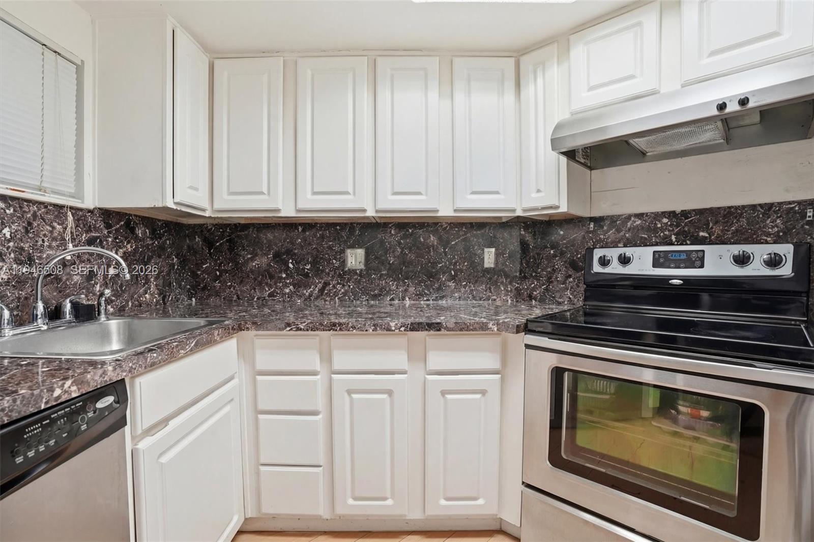 LAS VISTAS AT DORAL CONDO - Residential