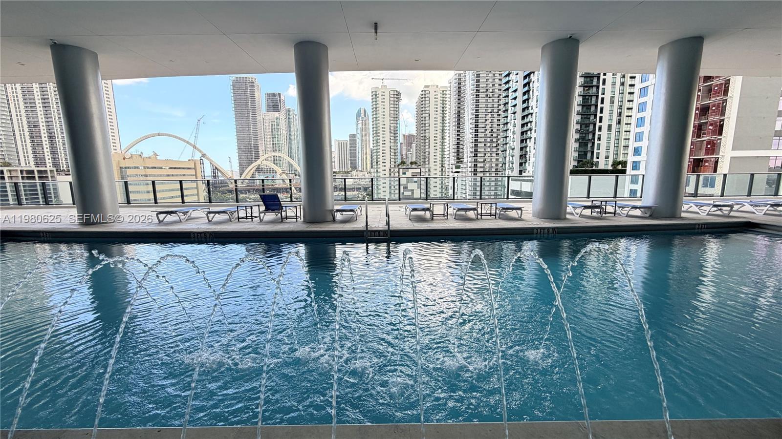 CANVAS CONDO - Residential