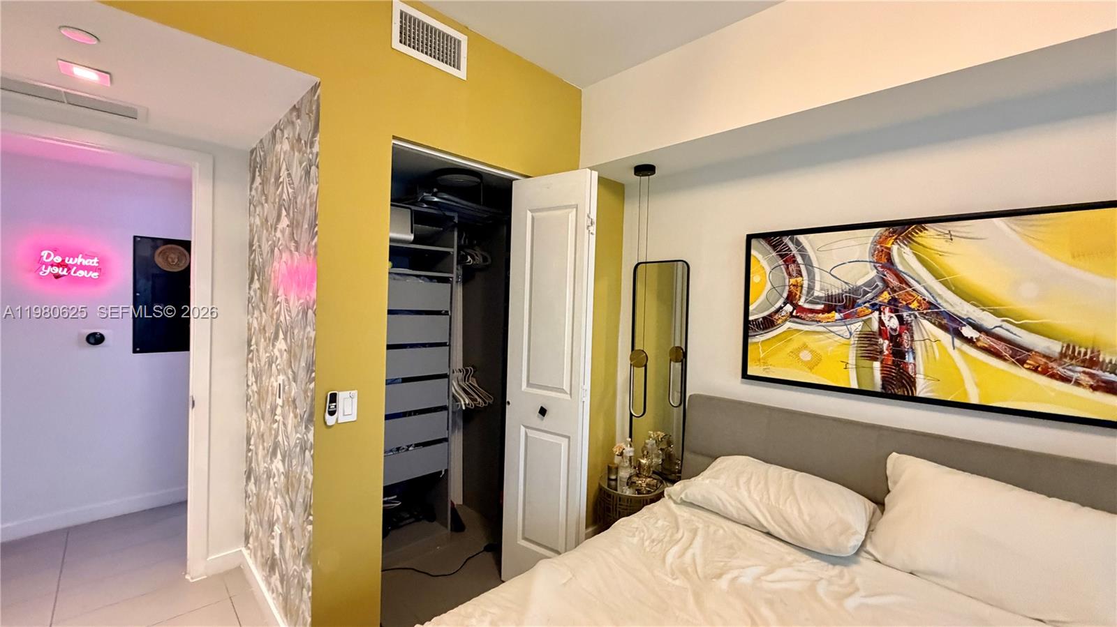 CANVAS CONDO - Residential