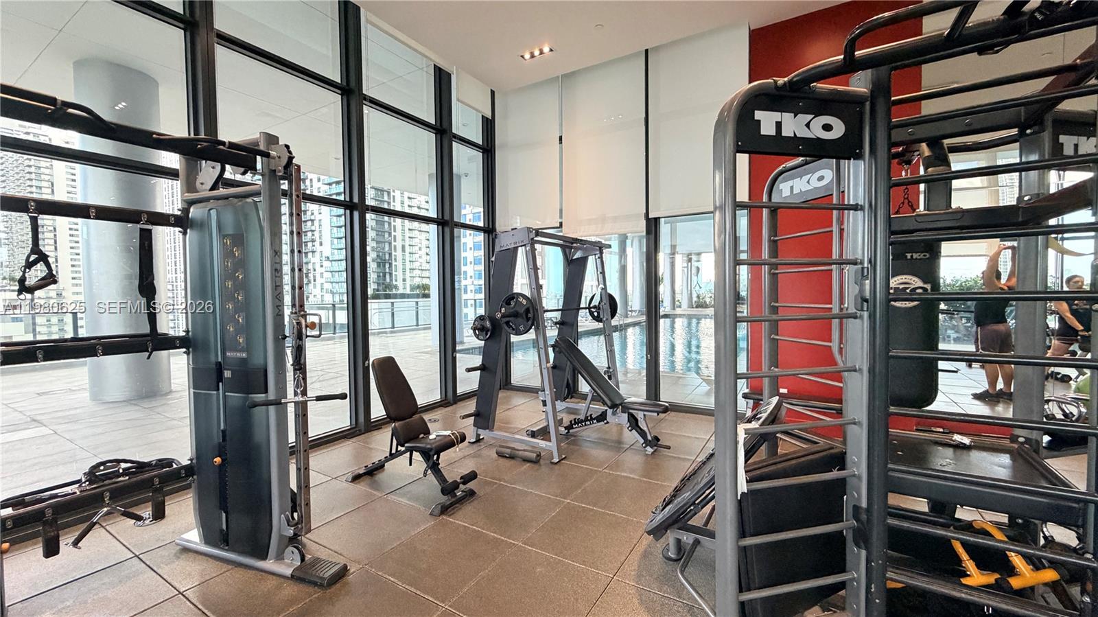 CANVAS CONDO - Residential