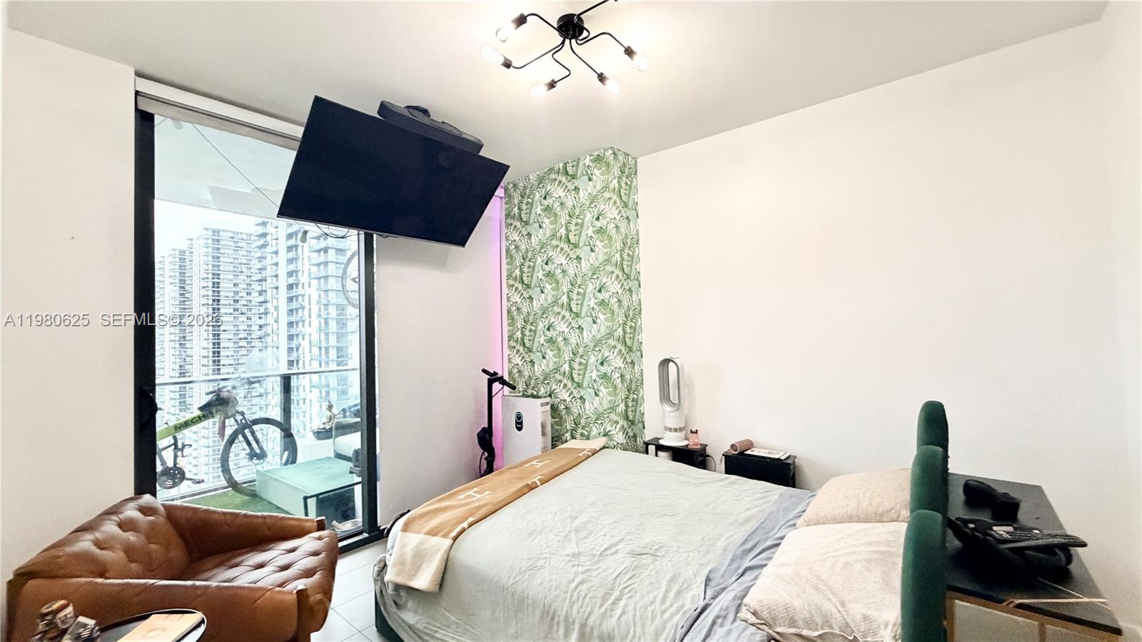 CANVAS CONDO - Residential