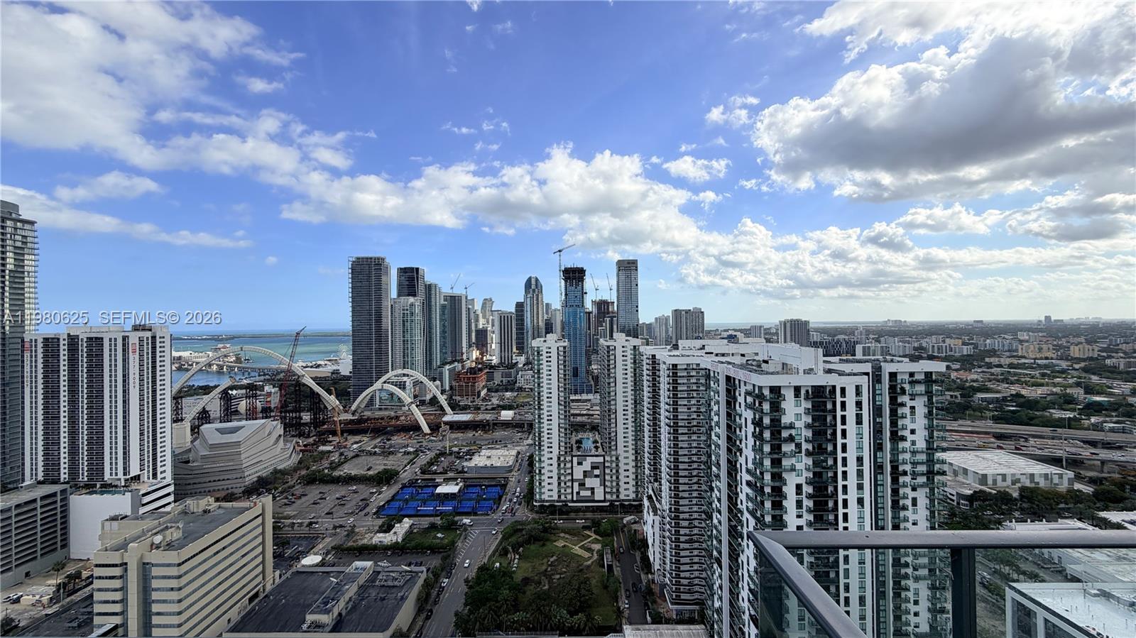 CANVAS CONDO - Residential