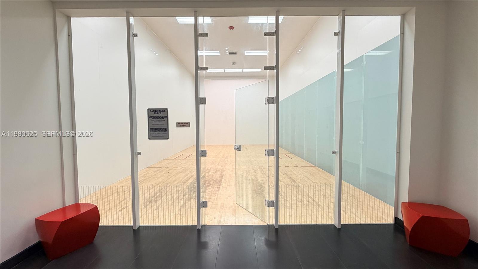 CANVAS CONDO - Residential