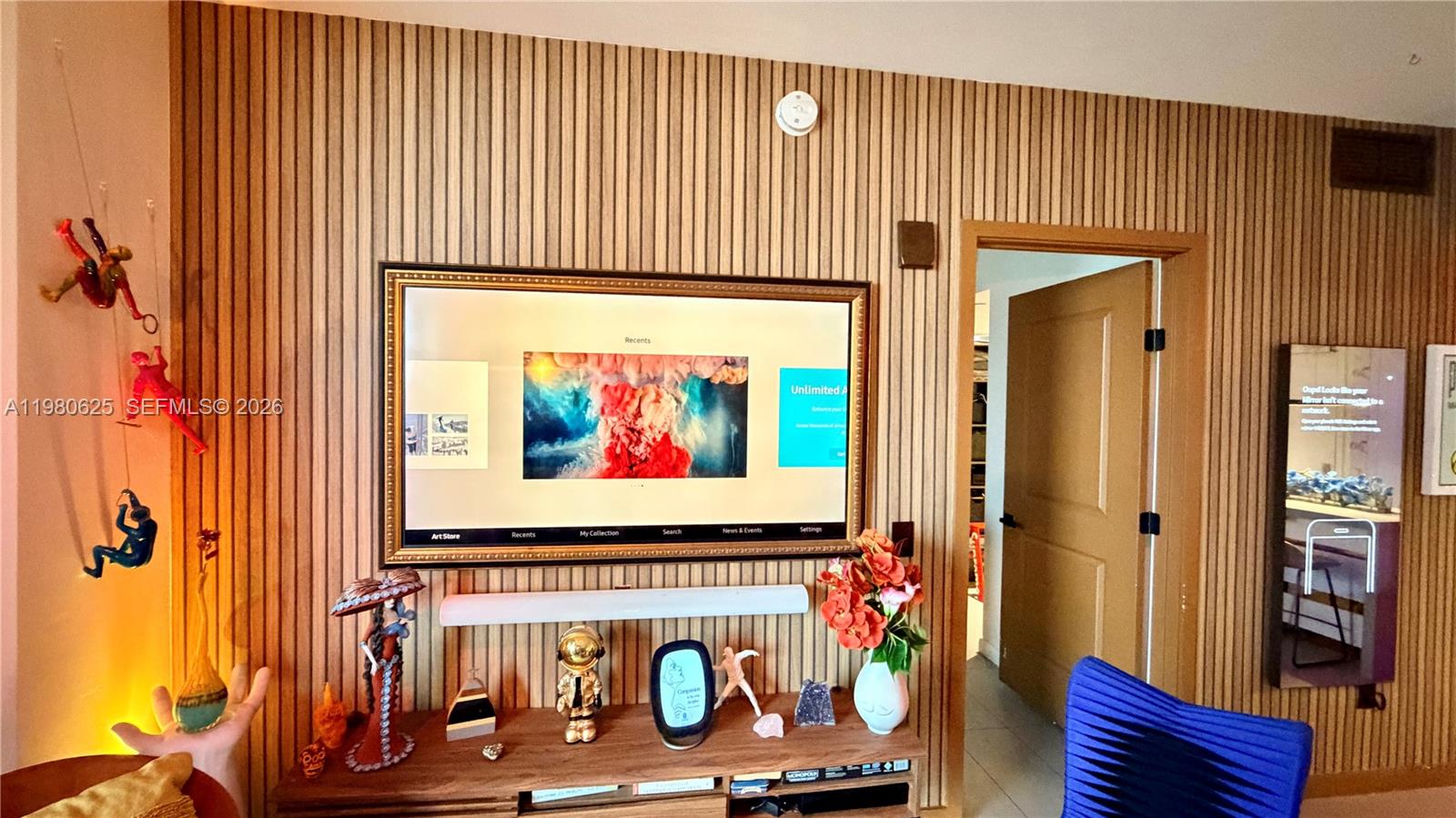 CANVAS CONDO - Residential