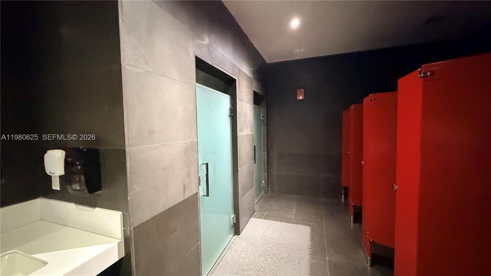 CANVAS CONDO - Residential