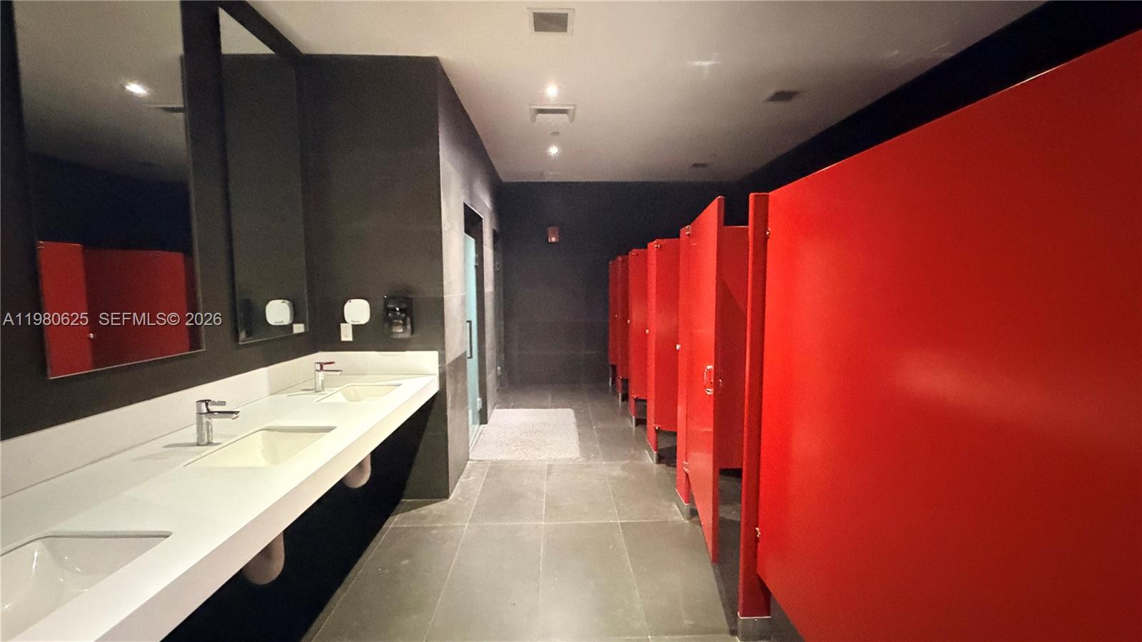 CANVAS CONDO - Residential