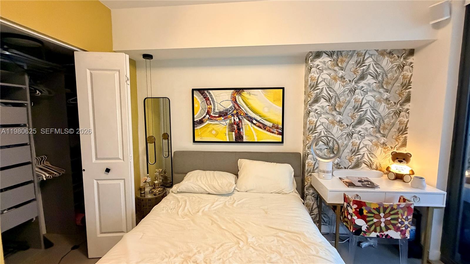 CANVAS CONDO - Residential