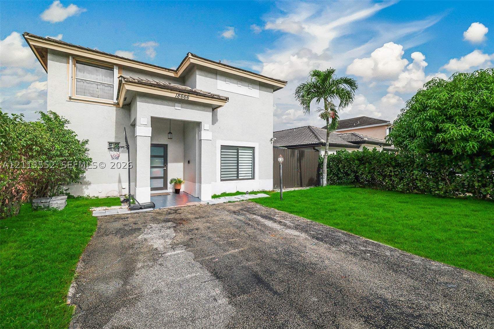 18666 NW 52nd Path, Miami Gardens FL 33055