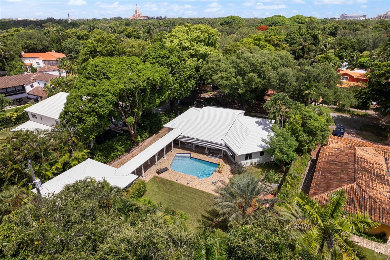 CORAL GABLES RIVIERA SEC - Residential