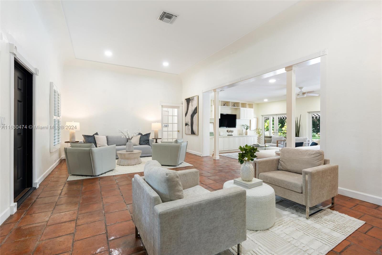 CORAL GABLES RIVIERA SEC - Residential