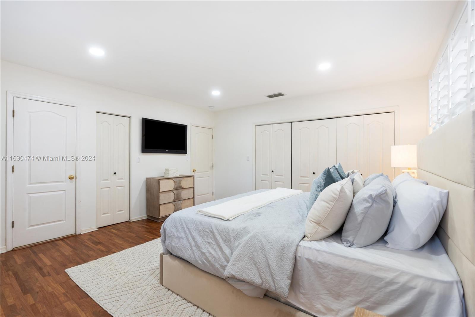 CORAL GABLES RIVIERA SEC - Residential