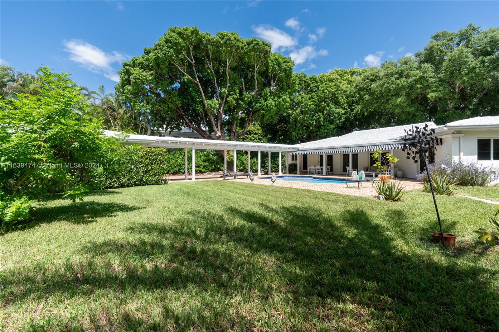 CORAL GABLES RIVIERA SEC - Residential