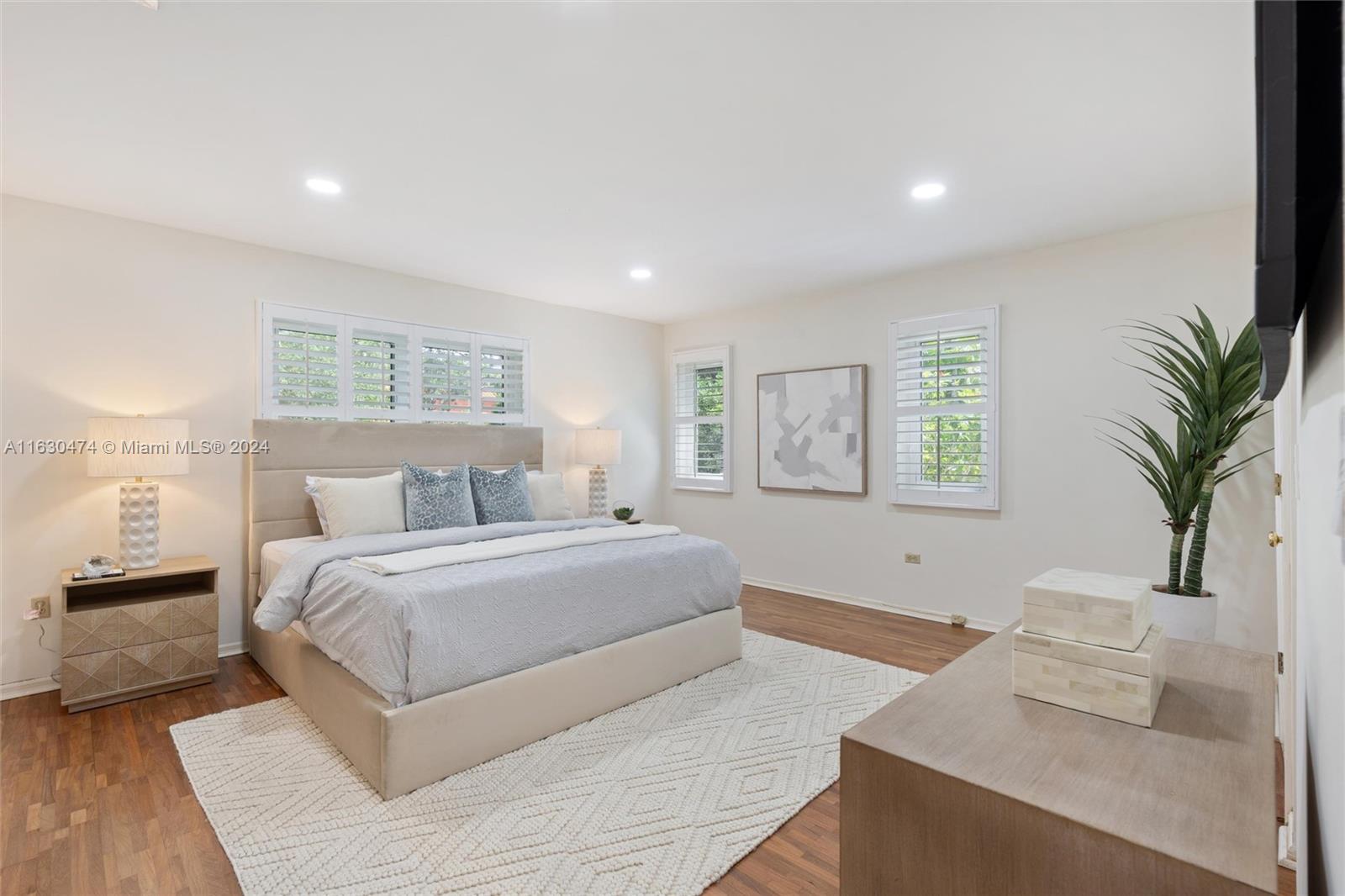 CORAL GABLES RIVIERA SEC - Residential