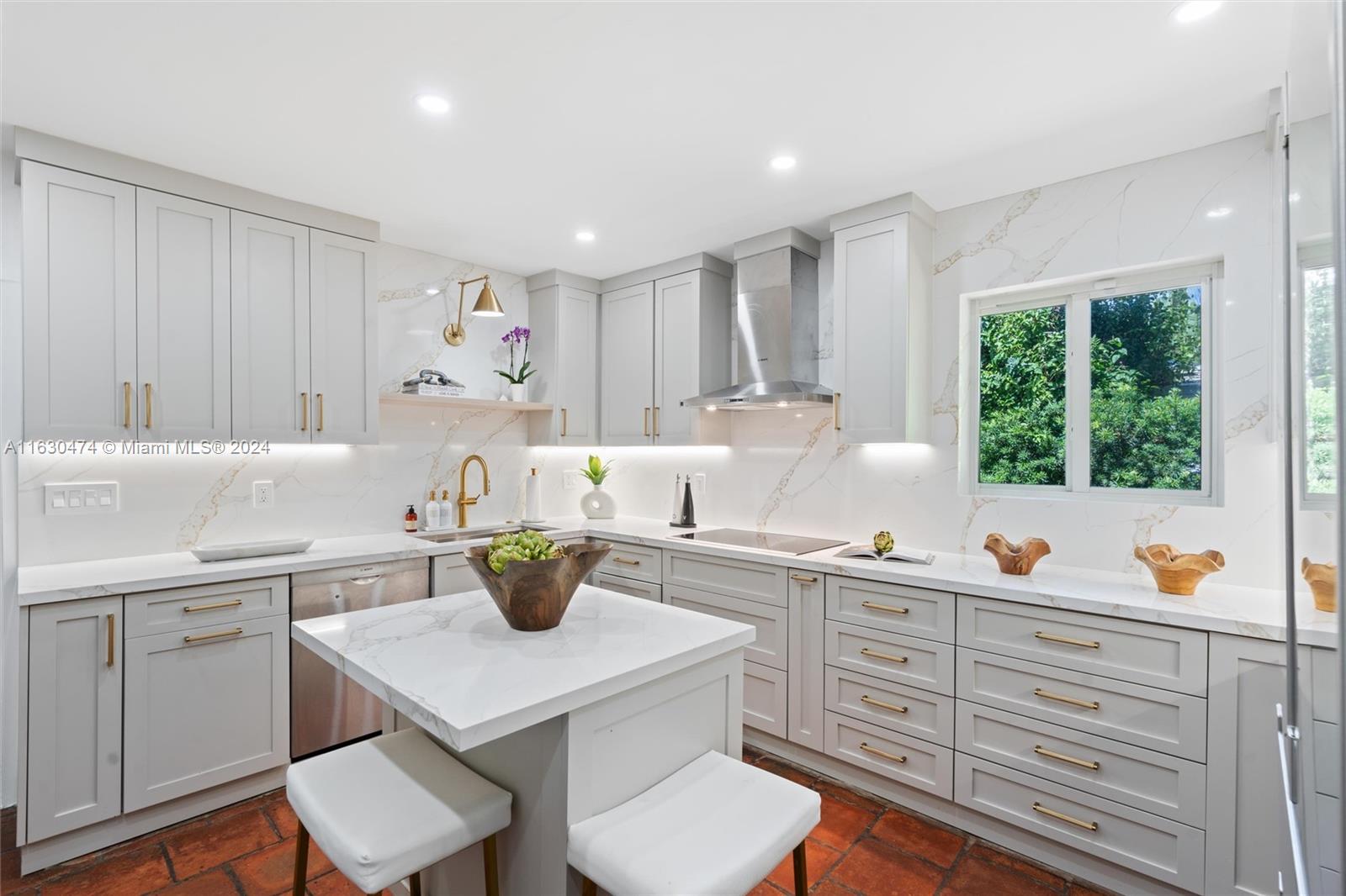 CORAL GABLES RIVIERA SEC - Residential