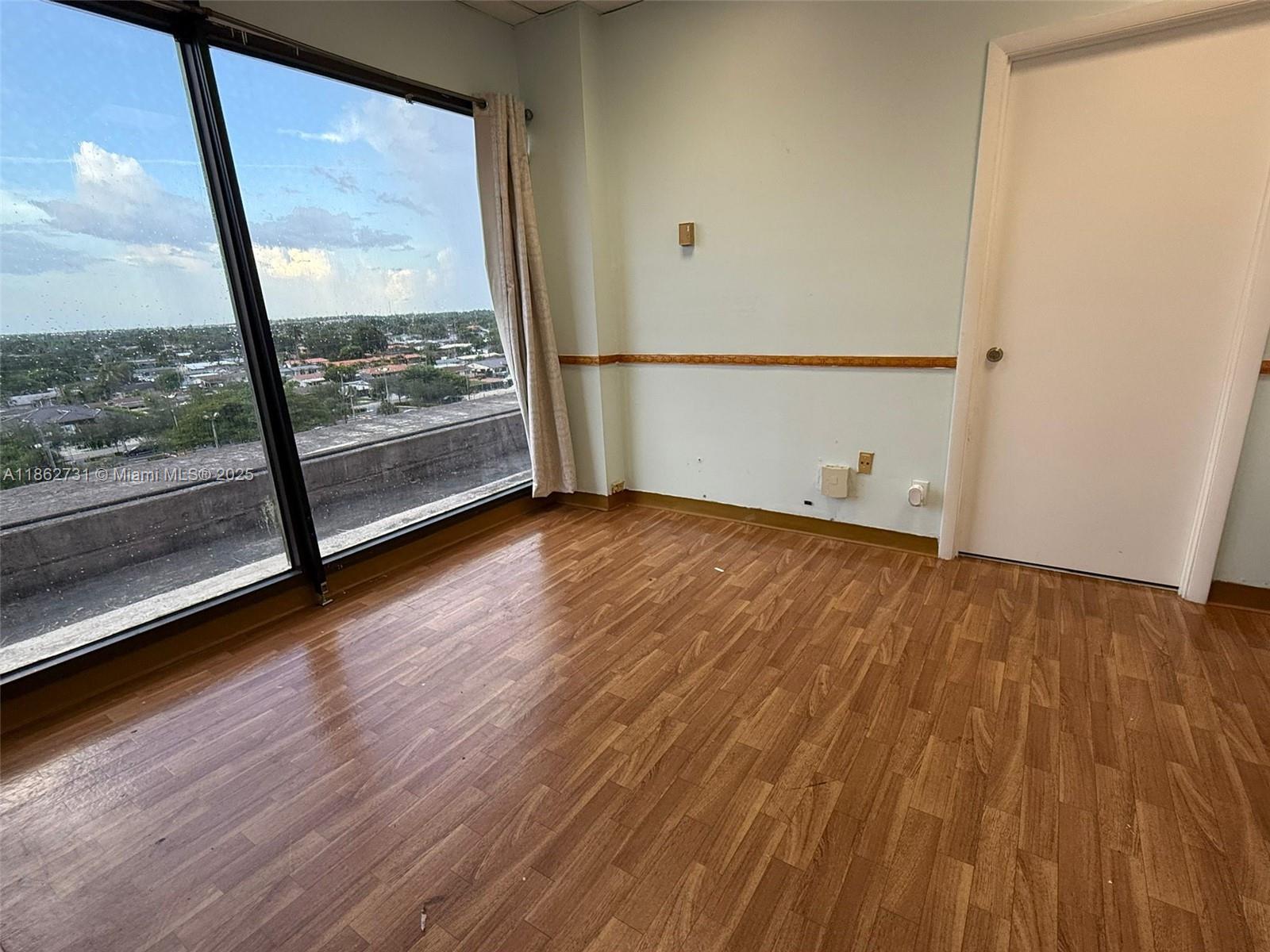 900 W 49th St suite 526