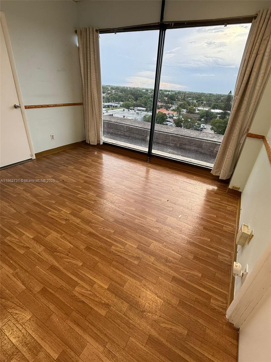 900 W 49th St suite 526