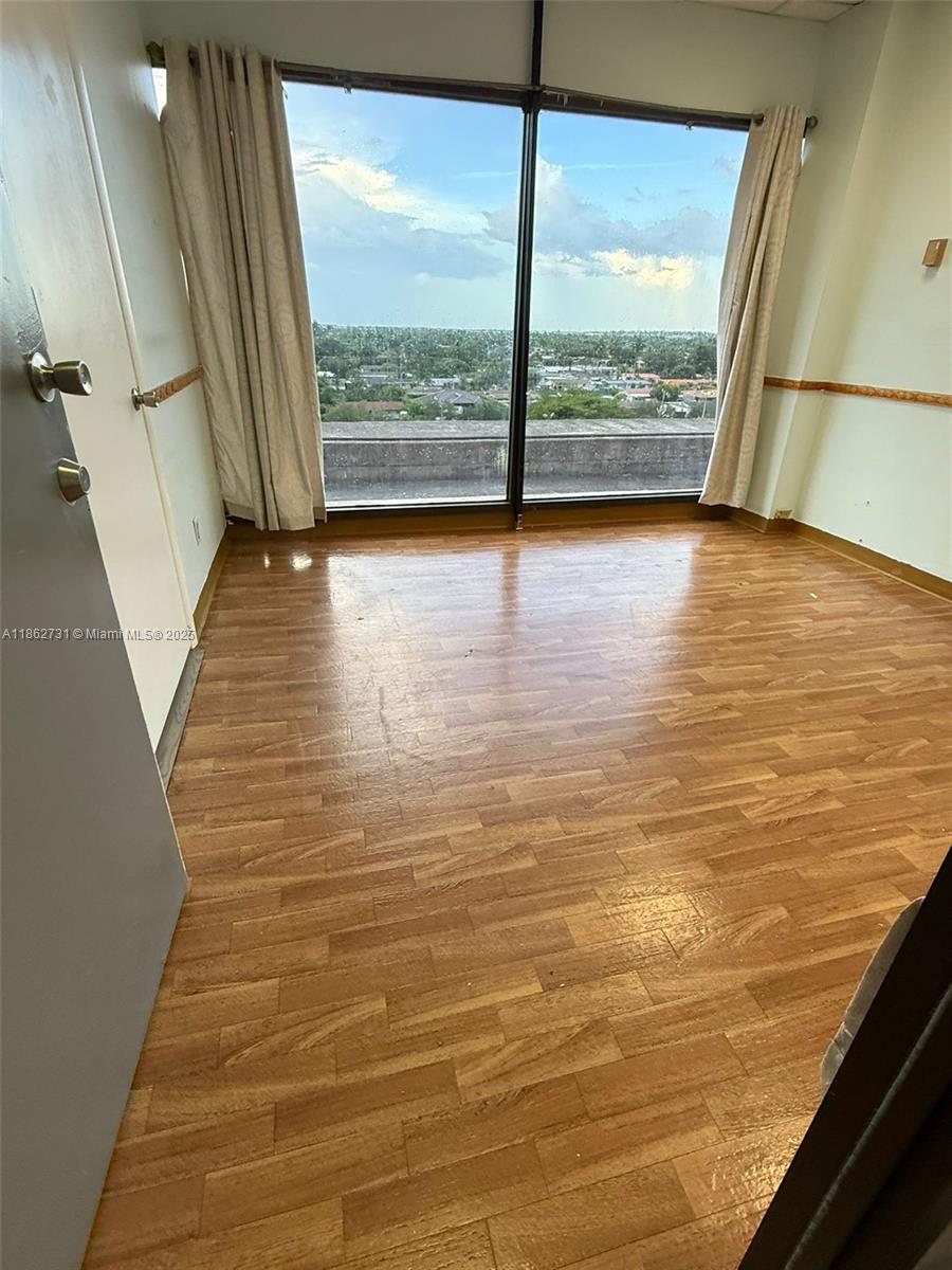 900 W 49th St suite 526