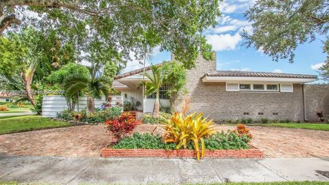 8651 NE 10th Ct Miami FL 33138