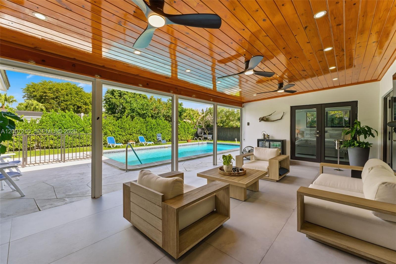 COUNTRY CLUB GROVE PT 4 - Residential