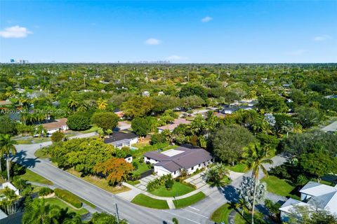 Tiny photo for 8625 SW 147th St, Palmetto Bay, FL 33158 (MLS # A12007210)