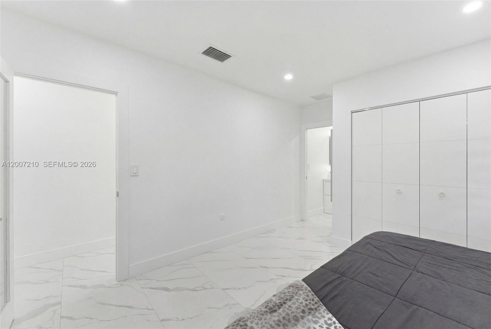 COUNTRY CLUB GROVE PT 4 - Residential