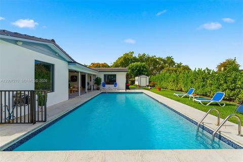 Tiny photo for 8625 SW 147th St, Palmetto Bay, FL 33158 (MLS # A12007210)