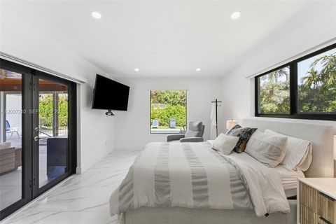 Tiny photo for 8625 SW 147th St, Palmetto Bay, FL 33158 (MLS # A12007210)