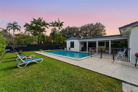 Tiny photo for 8625 SW 147th St, Palmetto Bay, FL 33158 (MLS # A12007210)