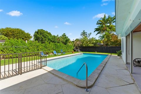 Tiny photo for 8625 SW 147th St, Palmetto Bay, FL 33158 (MLS # A12007210)