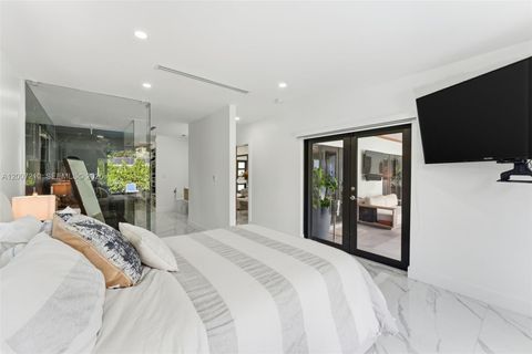 Tiny photo for 8625 SW 147th St, Palmetto Bay, FL 33158 (MLS # A12007210)