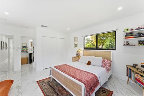 Tiny photo for 8625 SW 147th St, Palmetto Bay, FL 33158 (MLS # A12007210)