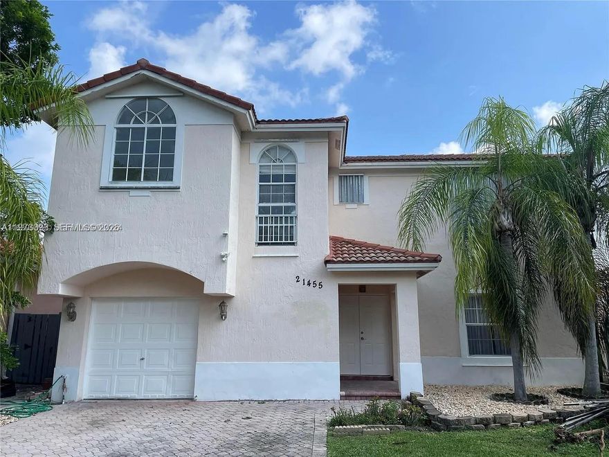 2 story Saga Bay home located on a culdesac...partial remodeling completed with new appliances. Great home near turnpike.