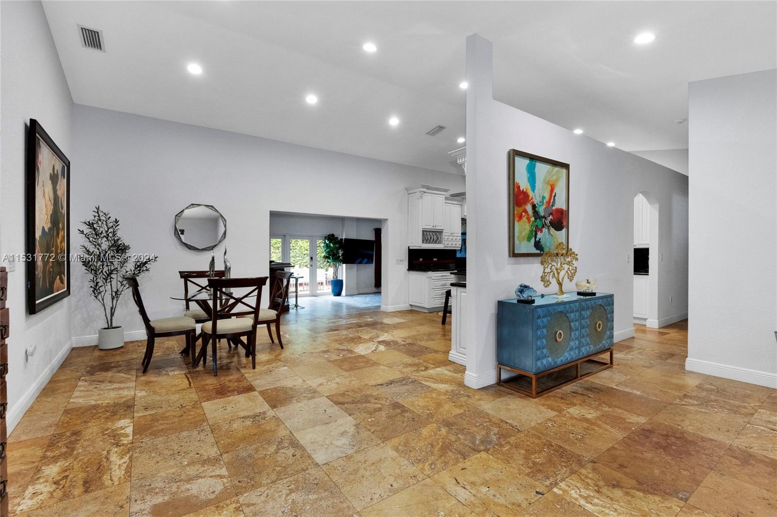 CAMBRIDGE LAWNS PARK - Residential