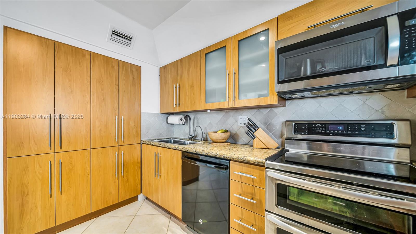 POINCIANA IS YT & RCQ CLU - Residential