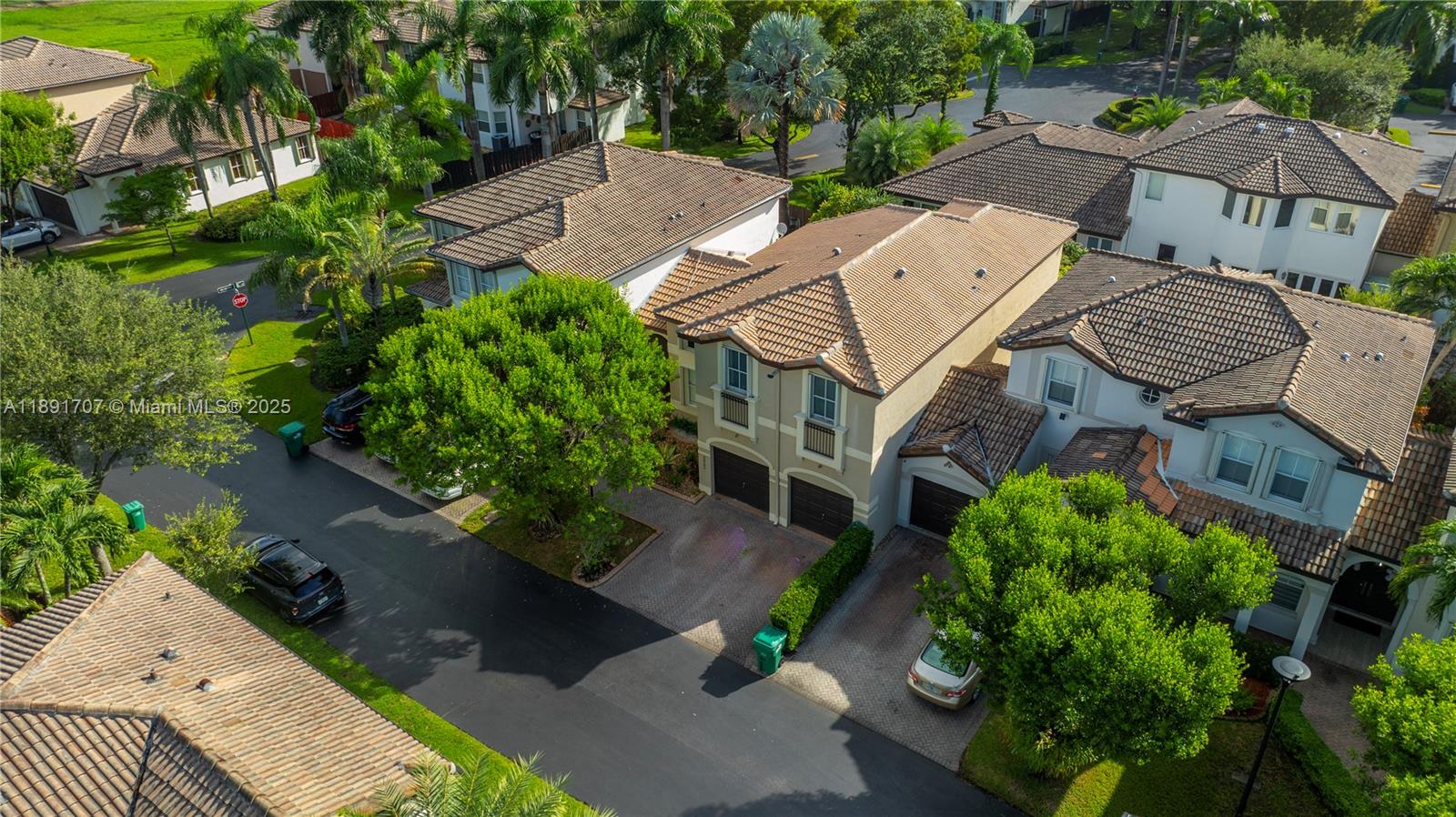 SAVANNAH AT DORAL - Residential